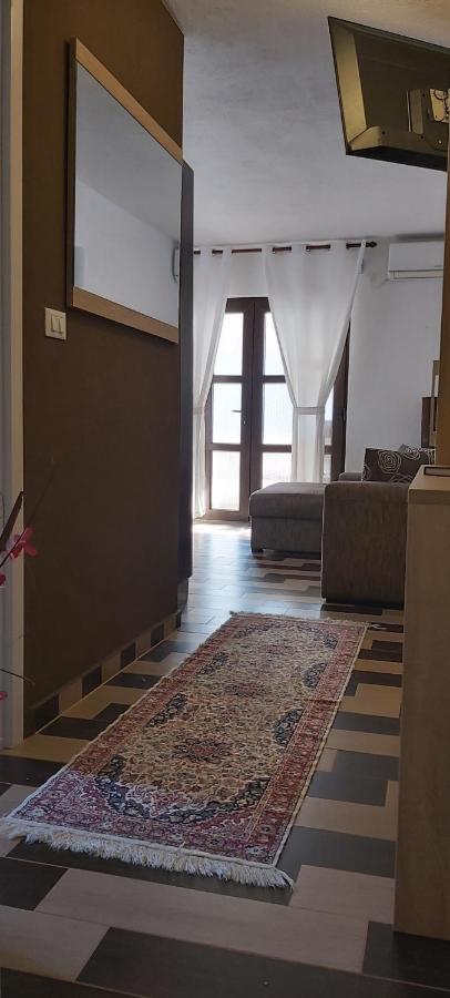 Apartment Iva Njivice Esterno foto